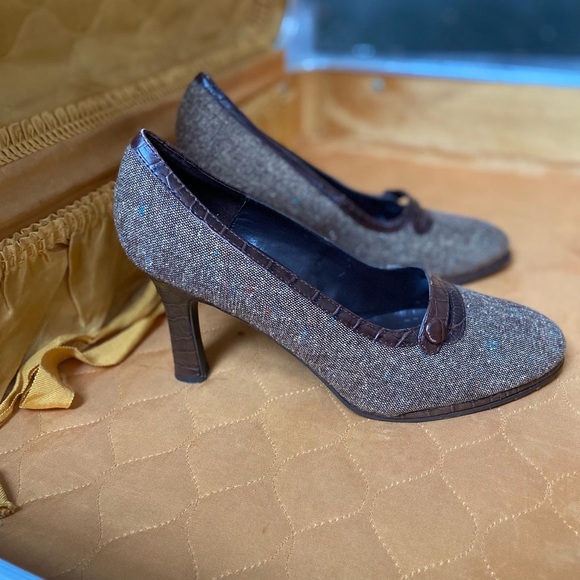 Tweed Heels - Picture 3 of 3